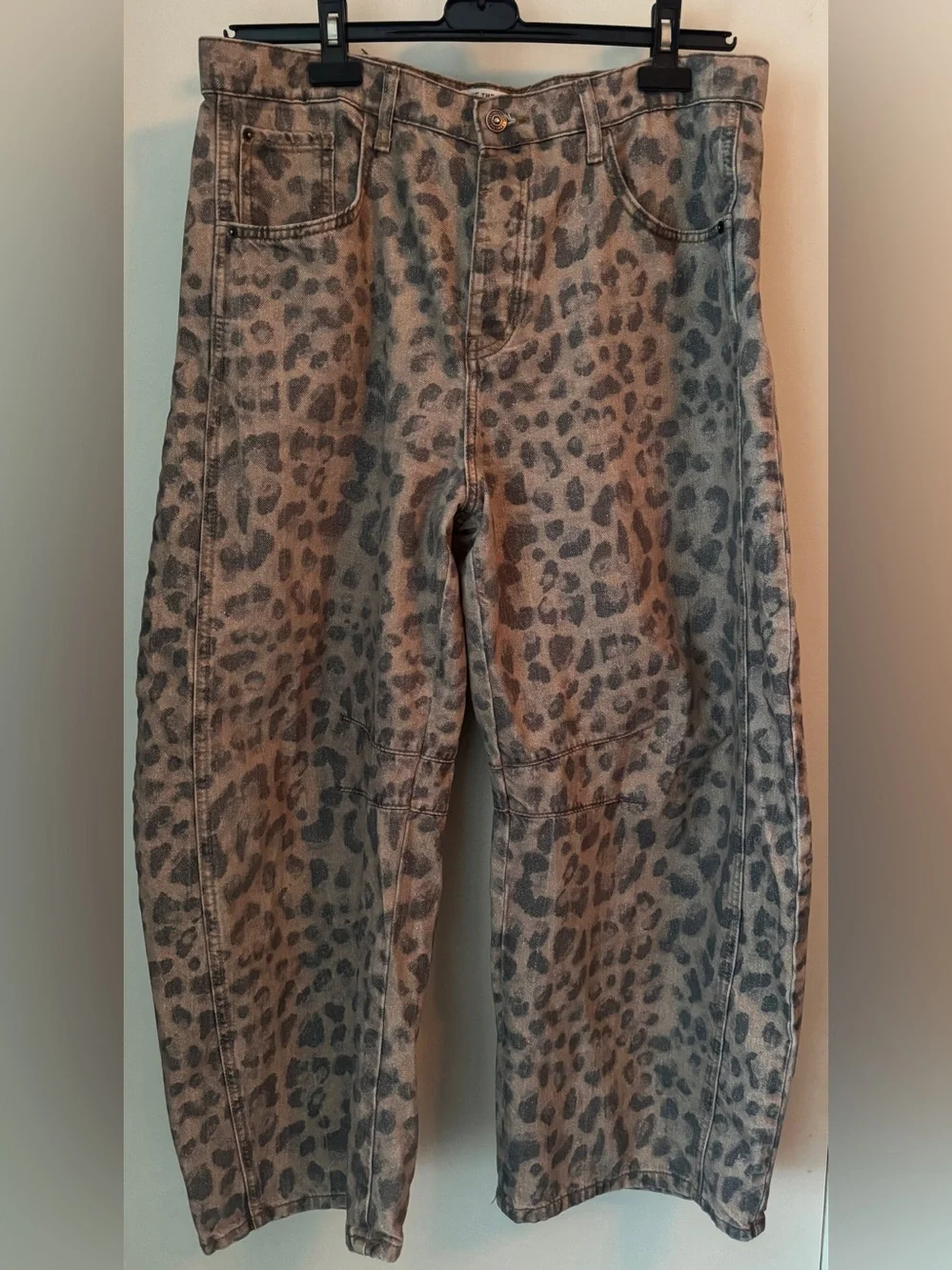 We The Free Good Luck Printed Barrel Jeans - Picture 3 of 6